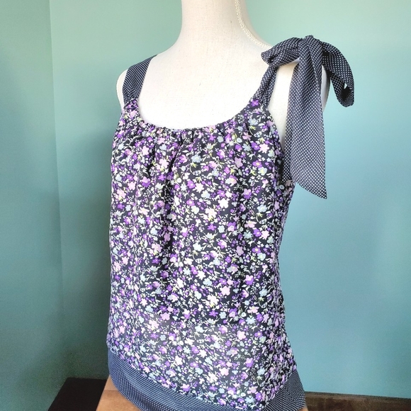 Floral Tank Trixxi - Picture 1 of 5